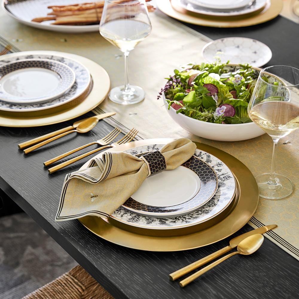 Dinner charger plates clearance